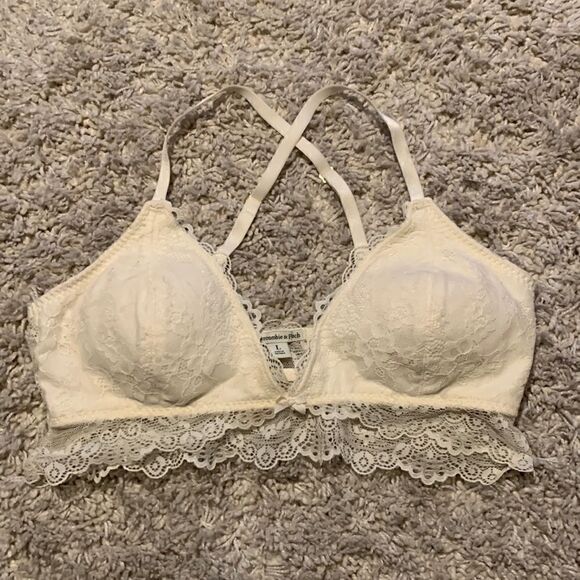 Abercrombie & Fitch EUC Ivory lace cross back bralette Size Large - Picture 1 of 4